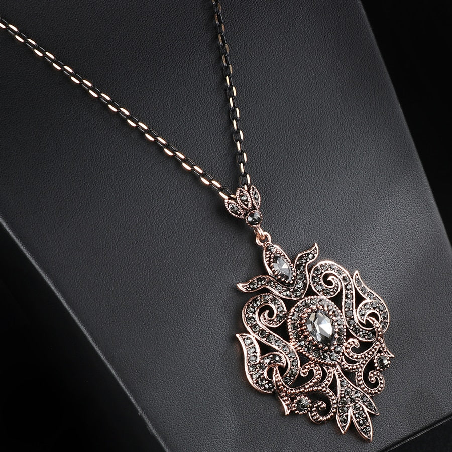 Gray Crystal Pendant Necklace (N1)